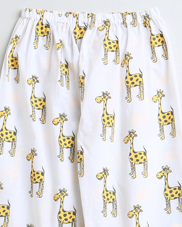 The Curious Giraffe - Unisex Nightdress