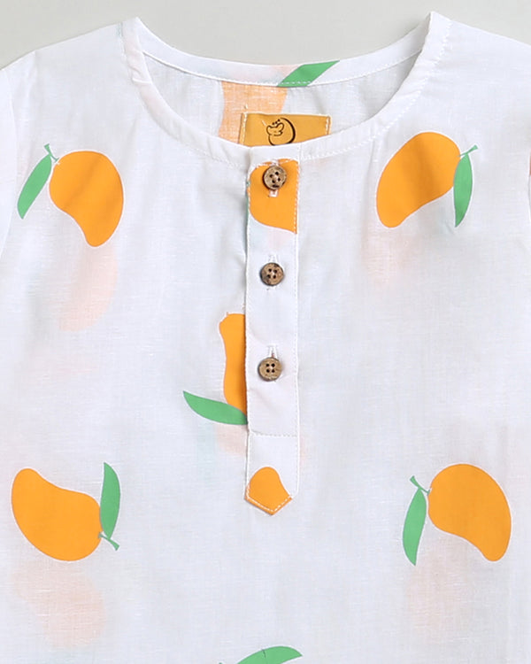 A Juicy Mango - Unisex Nightwear